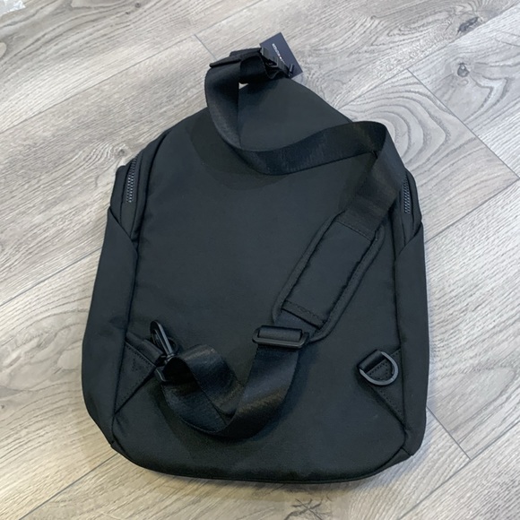 NWT Tommy Hilfiger men/women’s backpack - Picture 4 of 14